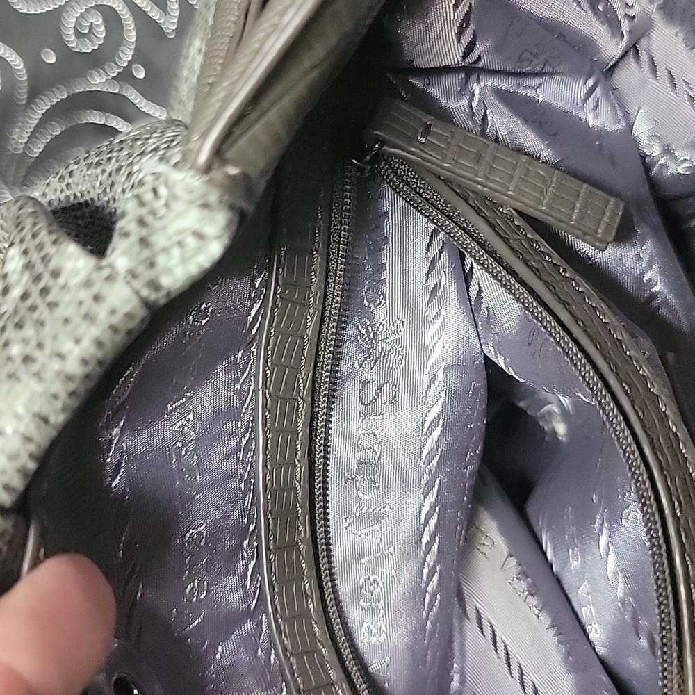 Simply Vera Light mint with grey purse. - Picture 9 of 11